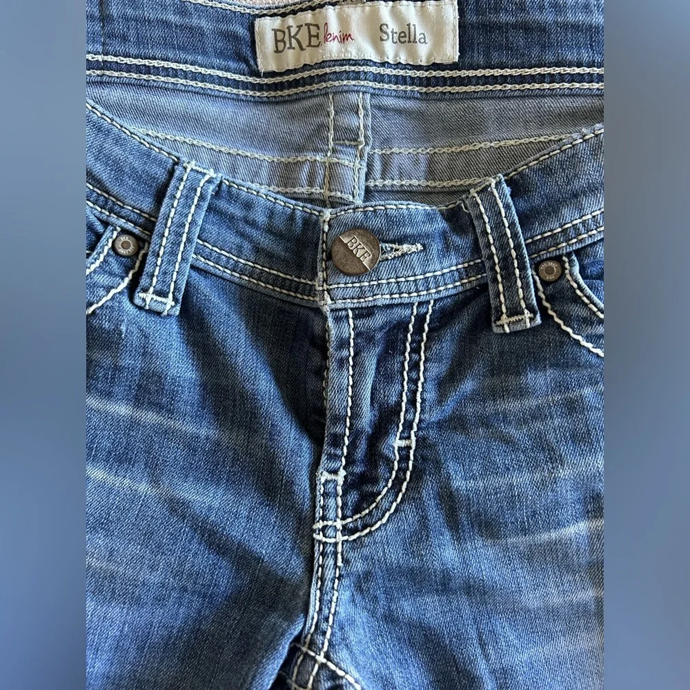 BKE Classic Denim Blue Stella Jeans. Size 28 X 31.5 - Picture 5 of 15